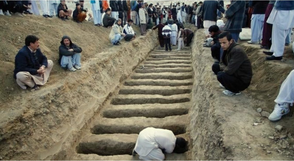 why are shias community targeted in pakistan